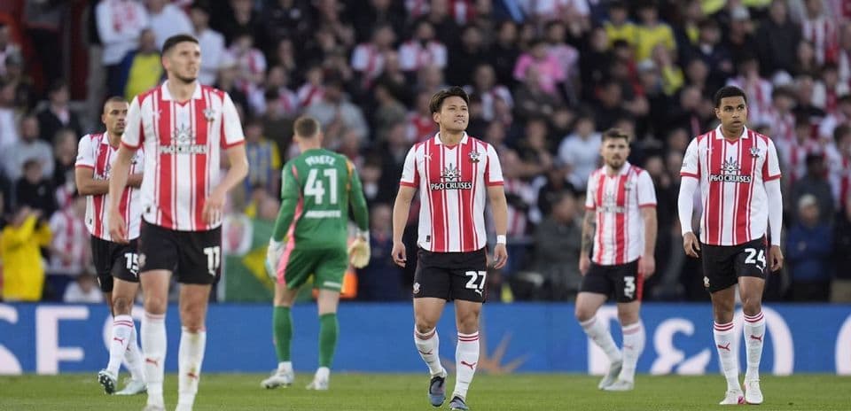Southampton players walking off the pitch after match