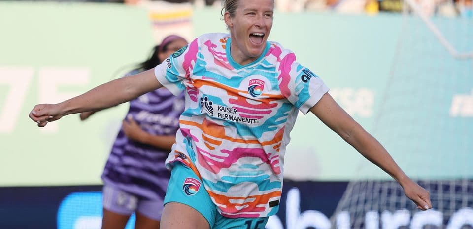 San Diego Wave player celebrating a goal