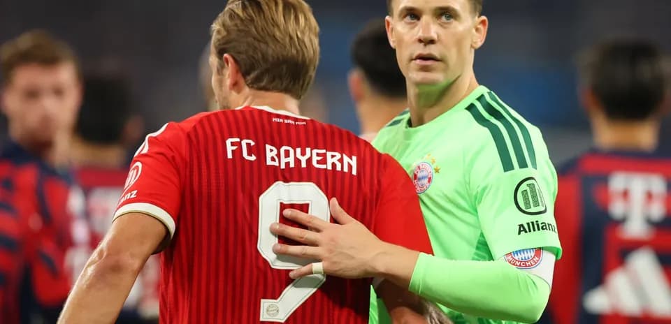 Bayern players discussing during UEFA Champions League match