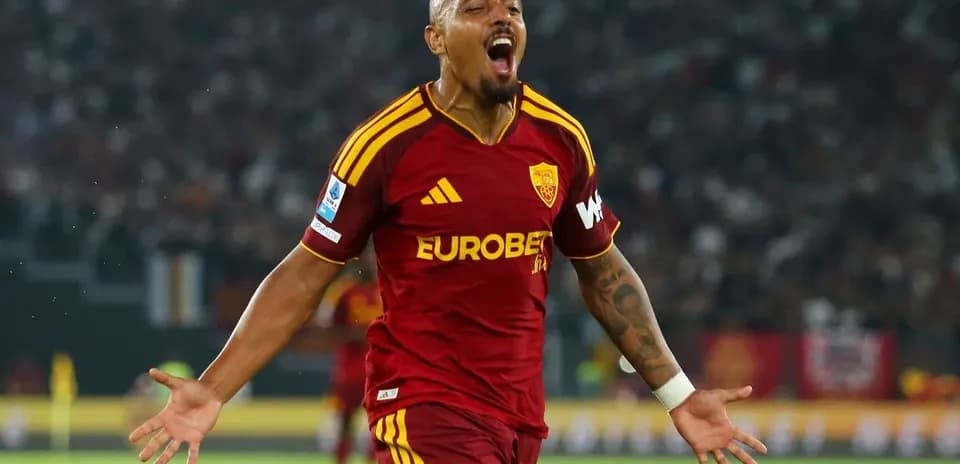 AS Roma player celebrating a goal during match