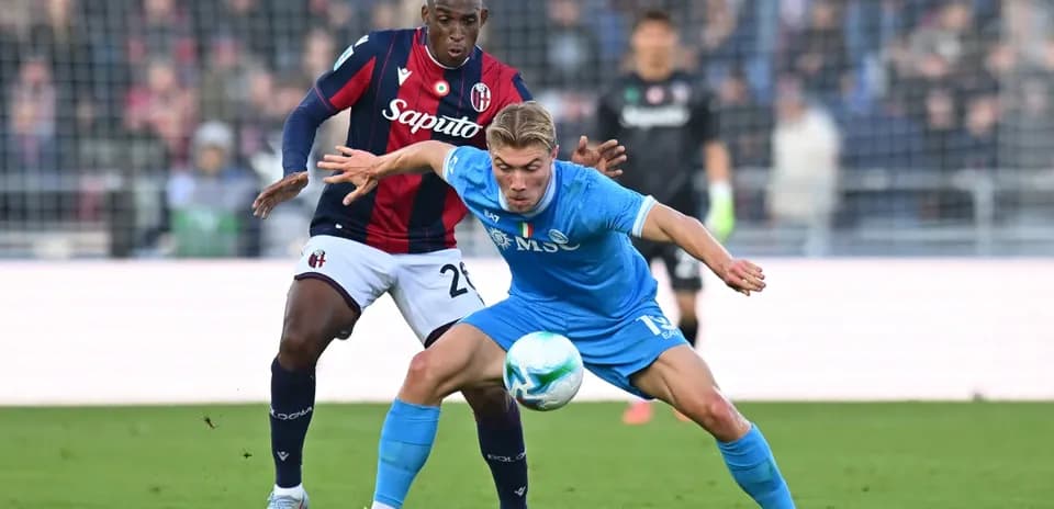 Player contesting for the ball during Napoli match