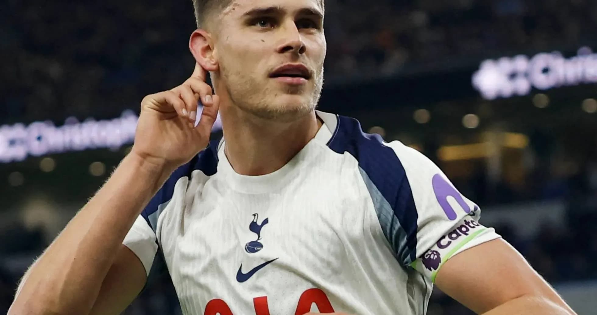 Tottenham player celebrating a goal