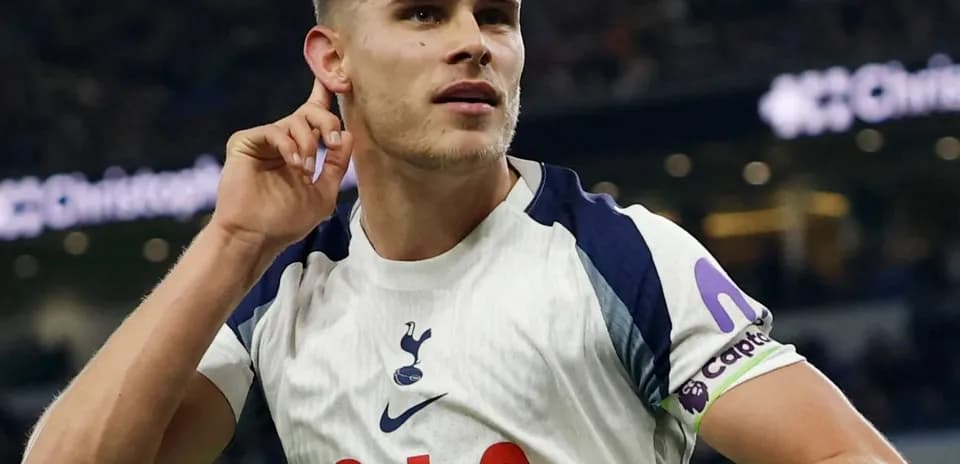 Tottenham player celebrating a goal