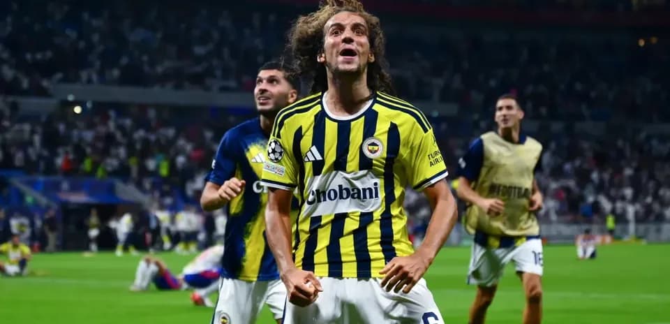 Fenerbahçe player celebrating during Champions League match