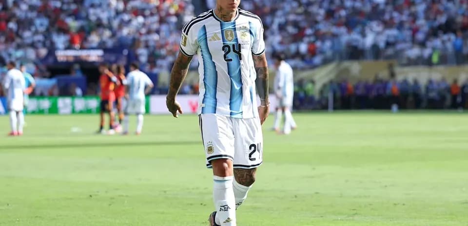 Argentinian player walking on the pitch during match