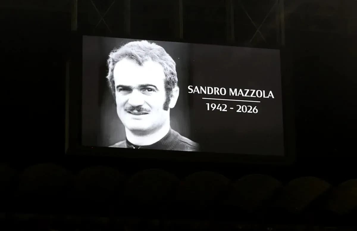 Tribute screen displaying Sandro Mazzola's image and years