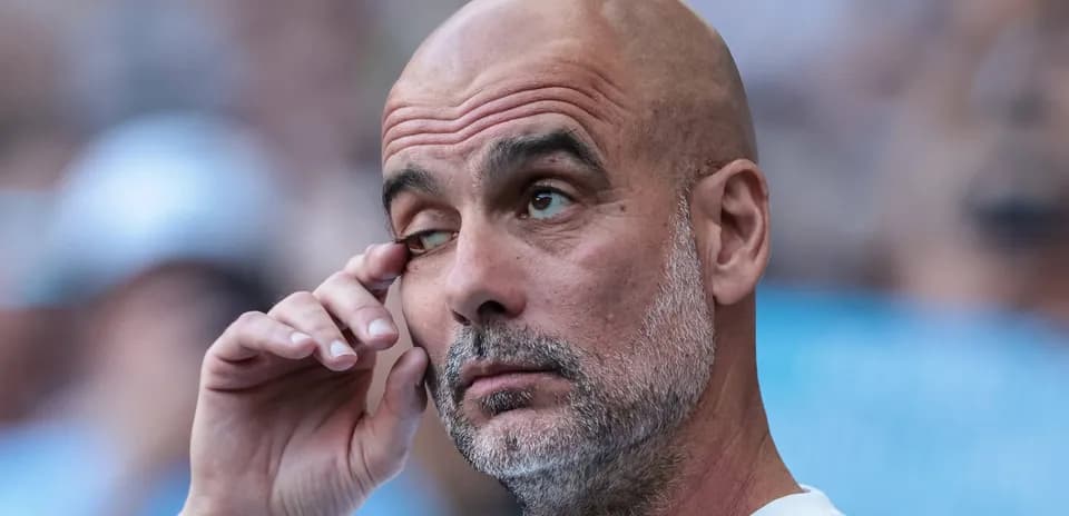 Coach adjusting his eye during a match