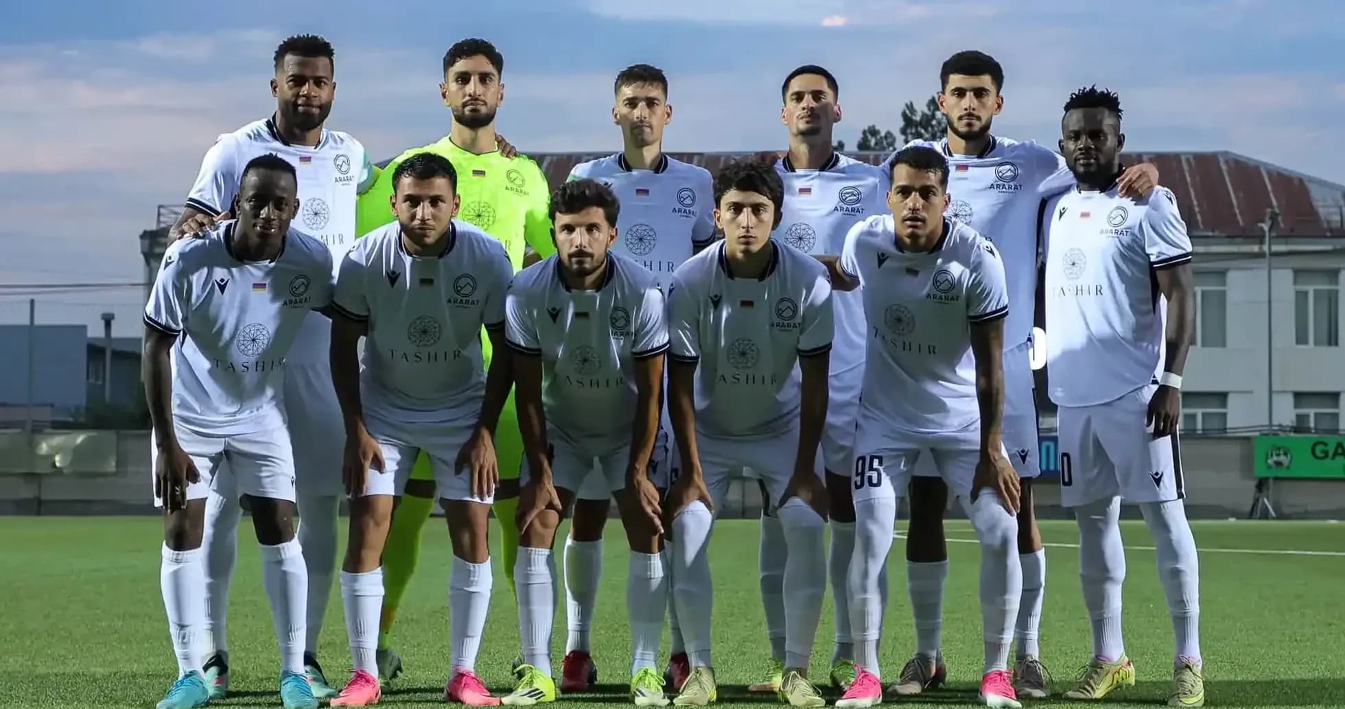 Ararat-Armenia team photo before match