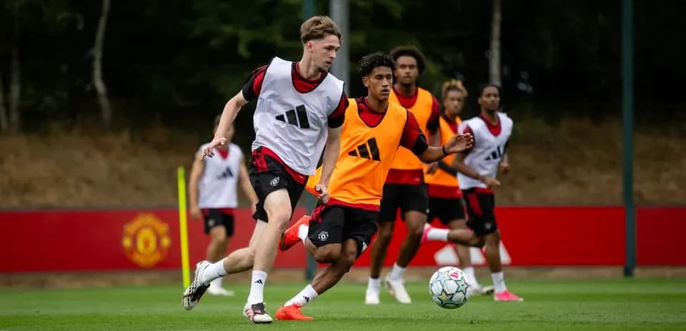 Players training during a Manchester United practice session
