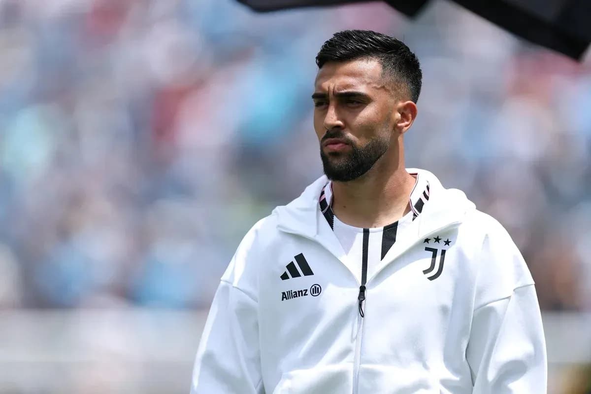 Player in Juventus tracksuit on the field