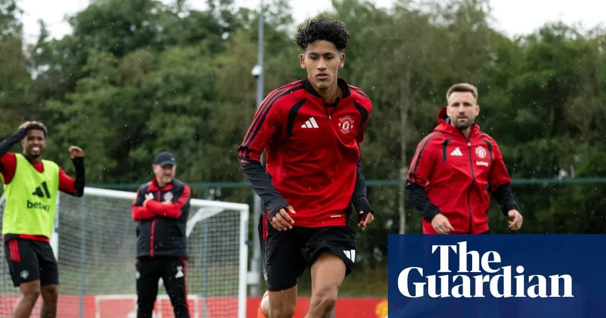 Player training at Manchester United practice session