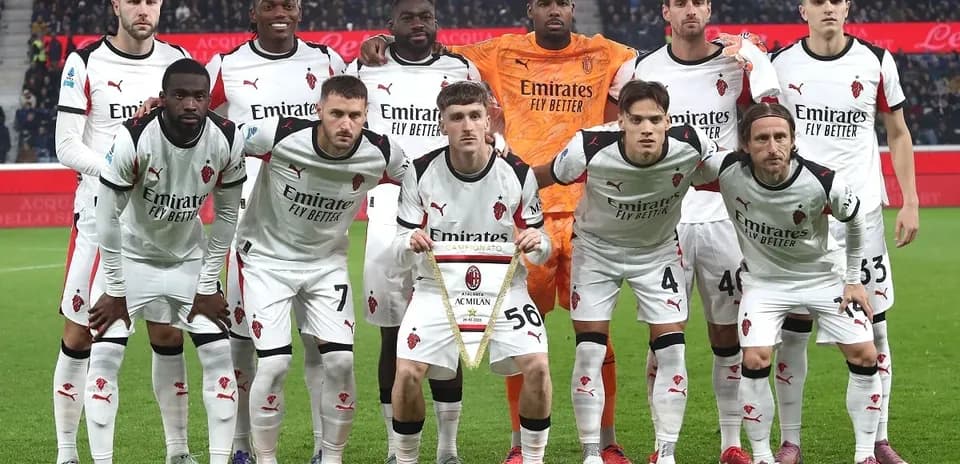 AC Milan team photo before the match