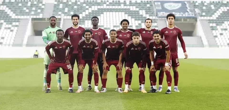 Al Wahda U23 team posing before the match