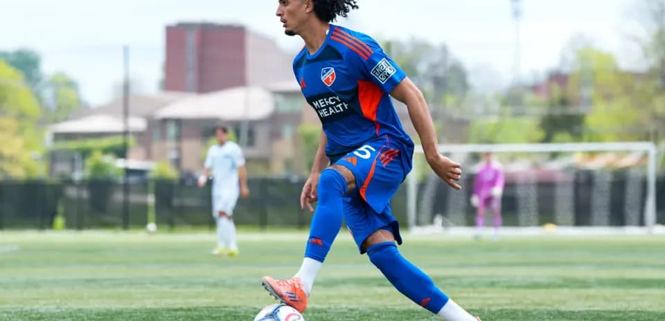 Player dribbling the ball during match