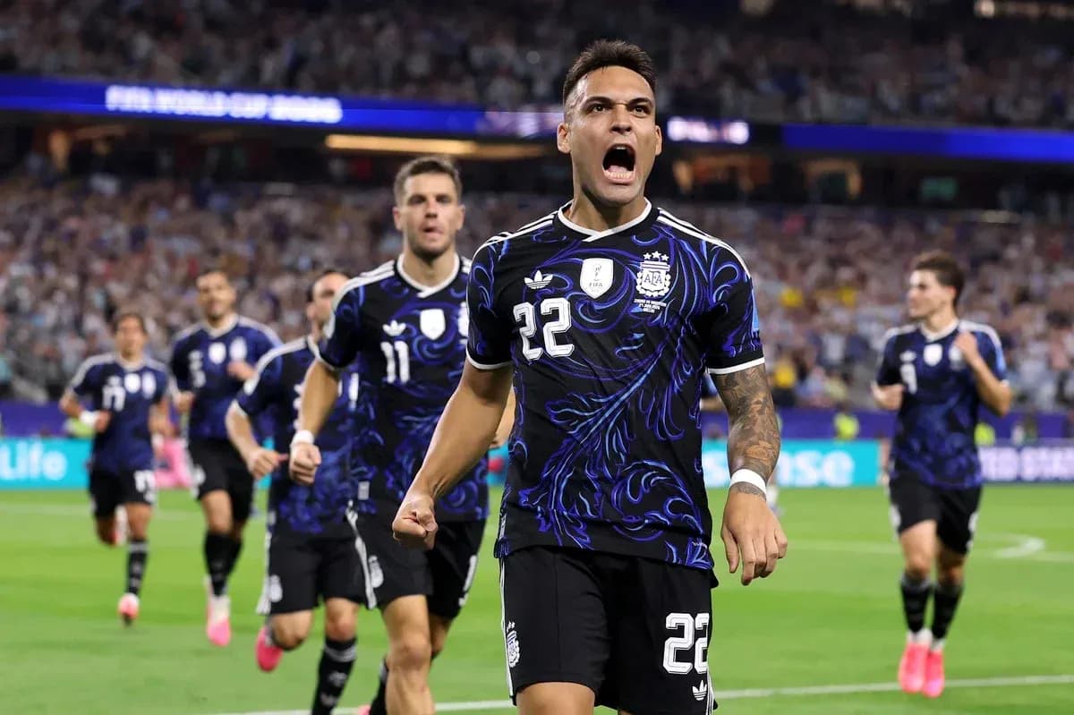 Lautaro Martínez celebrating a goal for Argentina