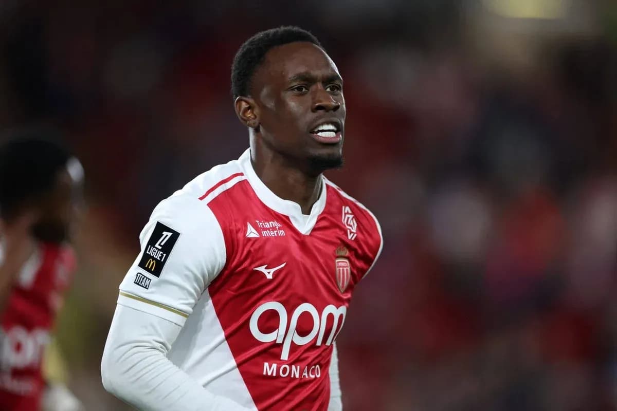 Player celebrating in AS Monaco home kit