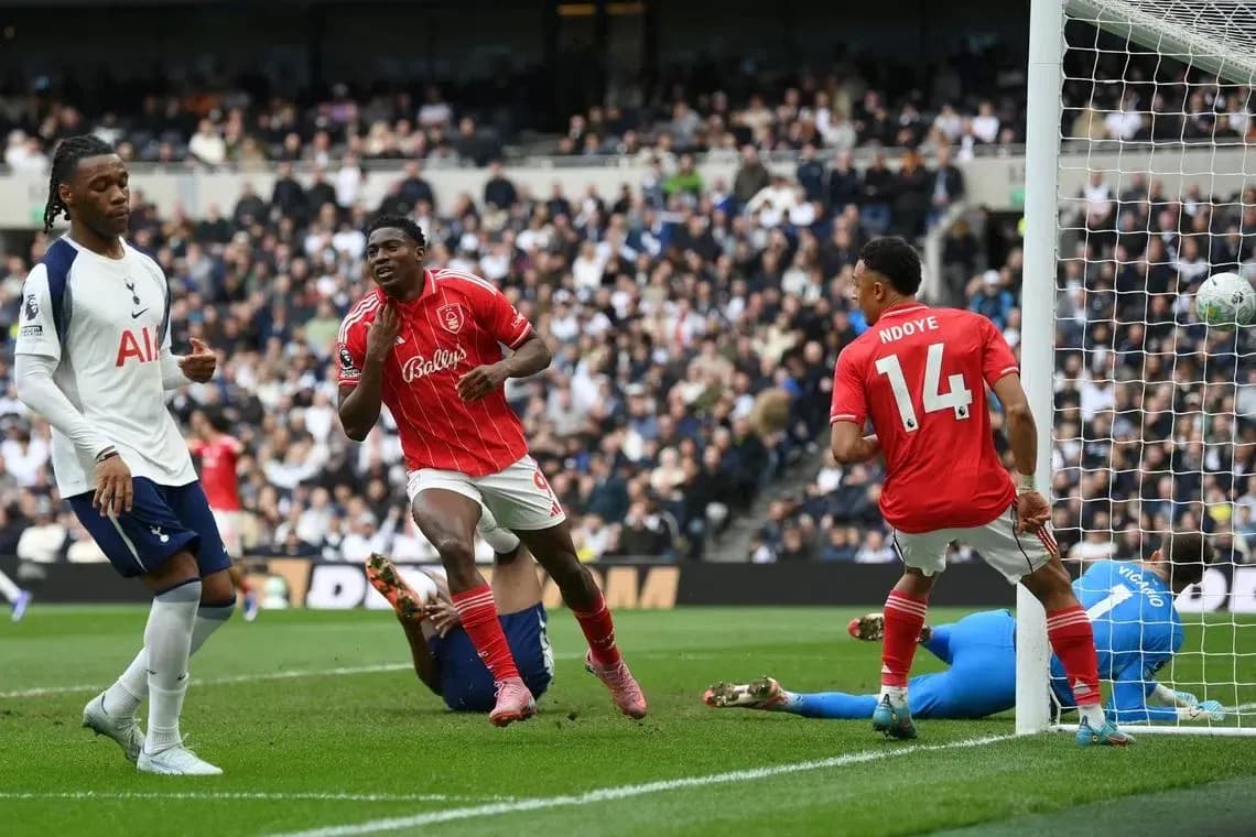 Nottingham Forest player celebrating a goal