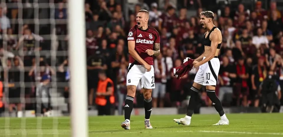 Sparta Praha players celebrating during match
