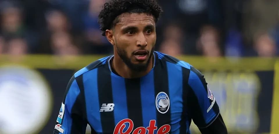 Player in Atalanta jersey during match action