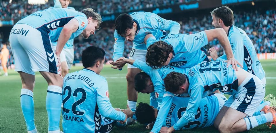 Celta Vigo players celebrating a goal