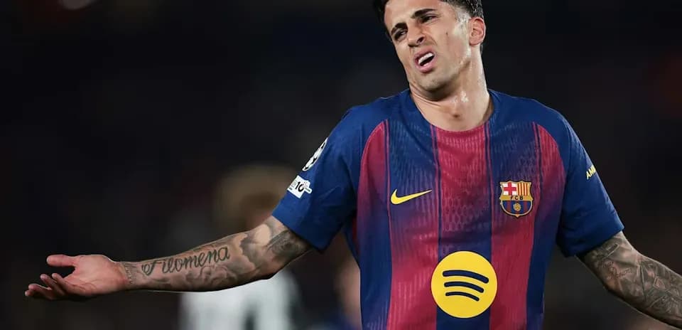Player gesturing during a match in Barcelona kit