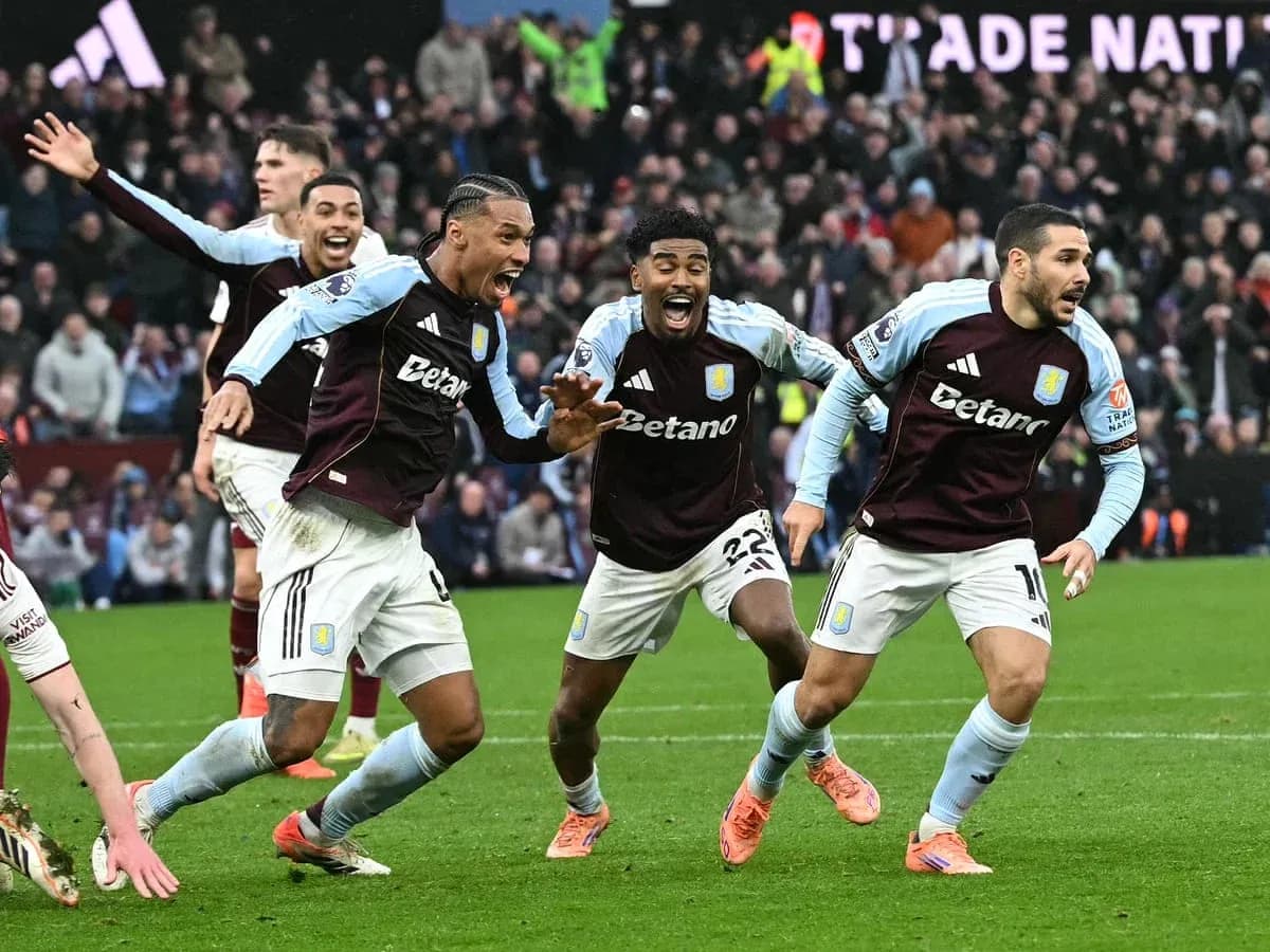 Aston Villa players celebrating a goal
