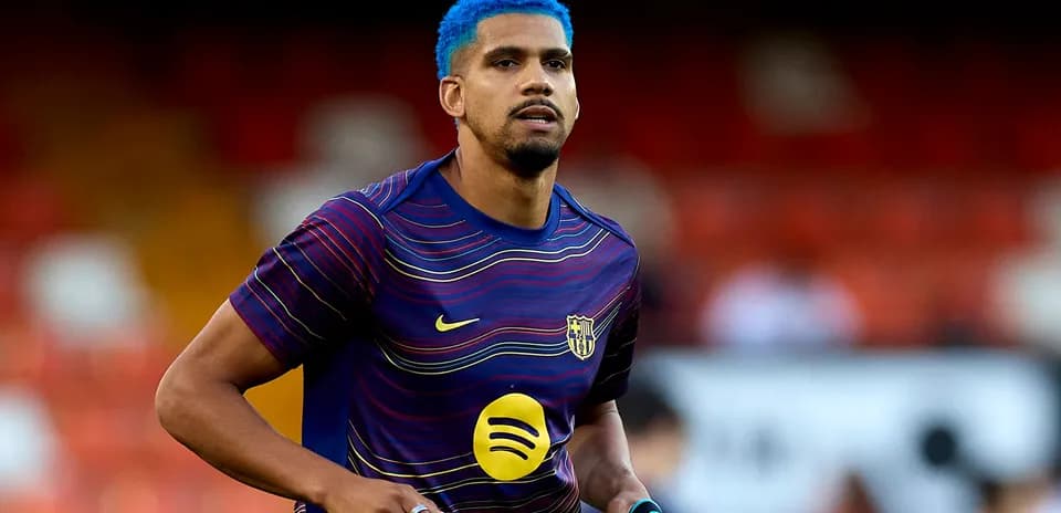 Player warming up in Barcelona jersey before match