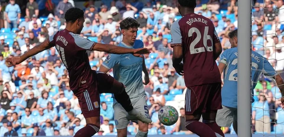 Players competing during Manchester City vs Aston Villa match