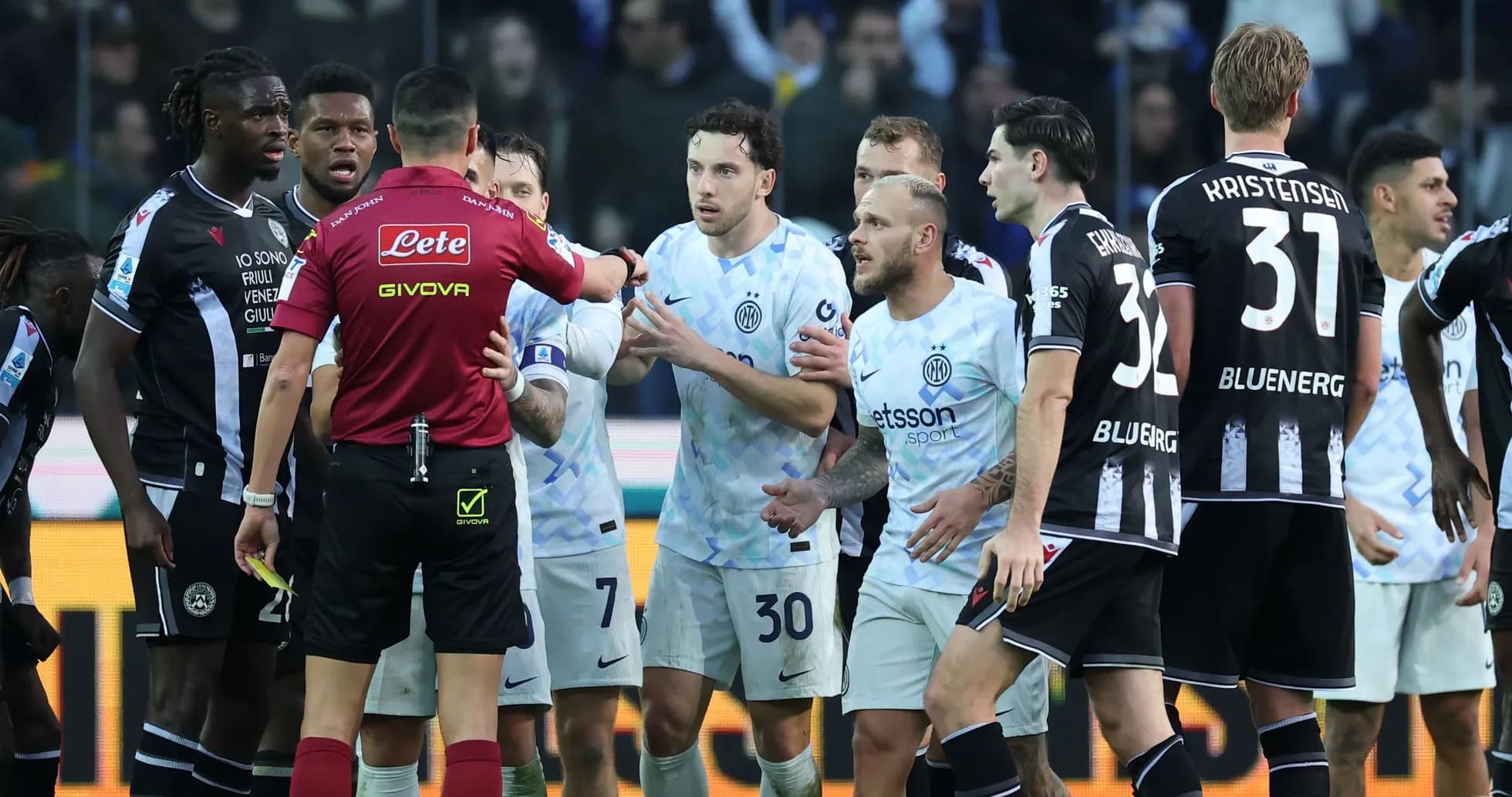 Players arguing with referee during Serie A match