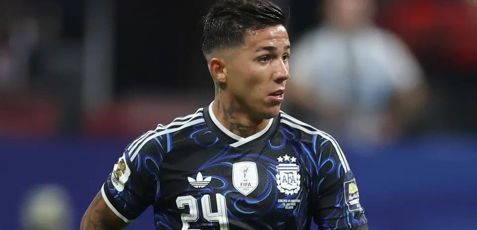 Player in Argentina jersey during match action