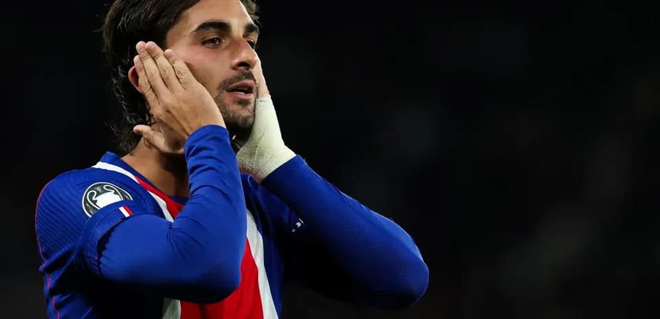 Player holding his face during a match