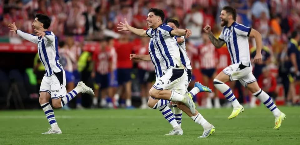 Real Sociedad players celebrating a goal