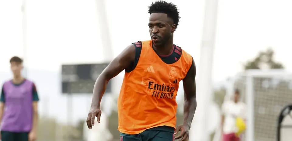 Vinicius Junior Returns to Real Madrid Training Amid Contract Talks and Arsenal Speculation