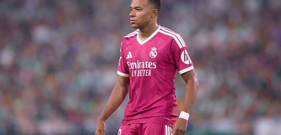 Christophe Dugarry Criticizes Kylian Mbappe’s Ballon d’Or Ambitions as Selfish