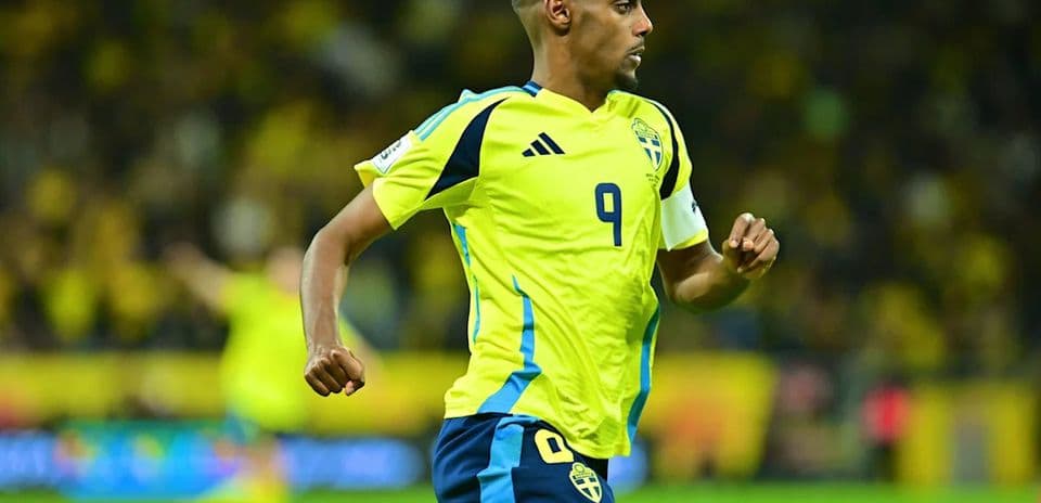 Liverpool Faces New Setback as Cody Gakpo Leaves Netherlands Match Early