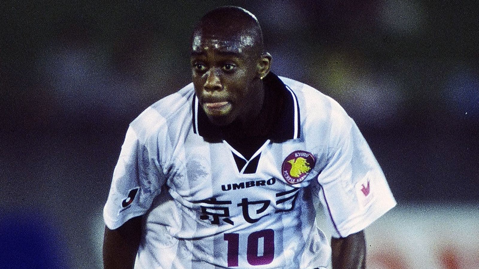 Regis Pitbull, Former Corinthians and Vasco Striker, Faces Homelessness Amid Crack Addiction