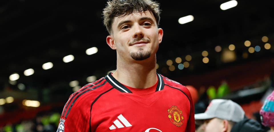 Sydney FC Signs Manchester United Teenager James Overy, Aiming for Socceroos Spot