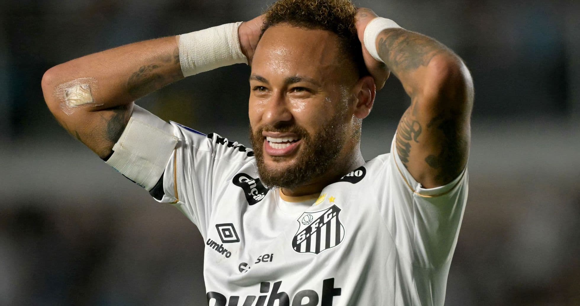Cuca Plans Talk with Neymar Amid Rising Suspension Concerns at Santos