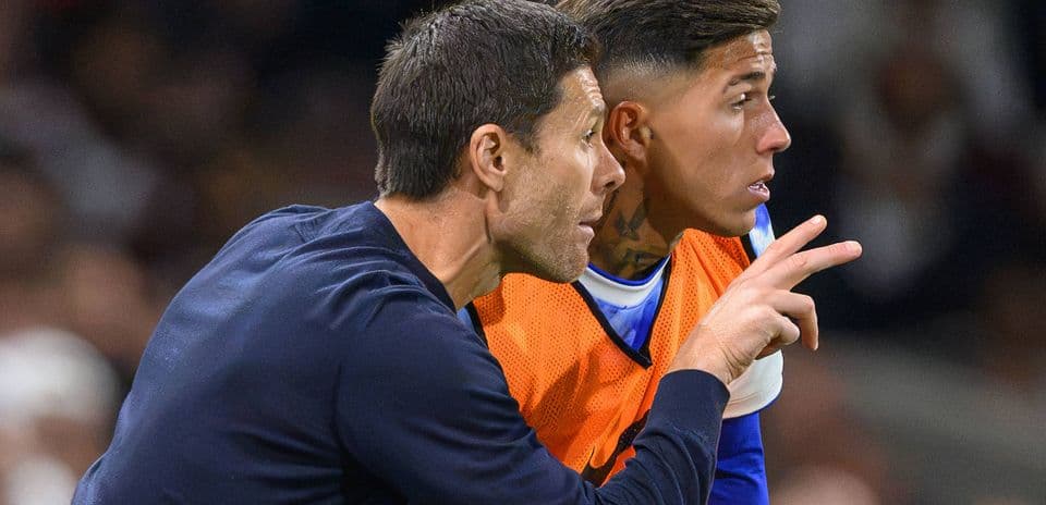 Xabi Alonso Comments on Enzo Fernandez and Pedro Neto Amidst Transfer Deadline Rush