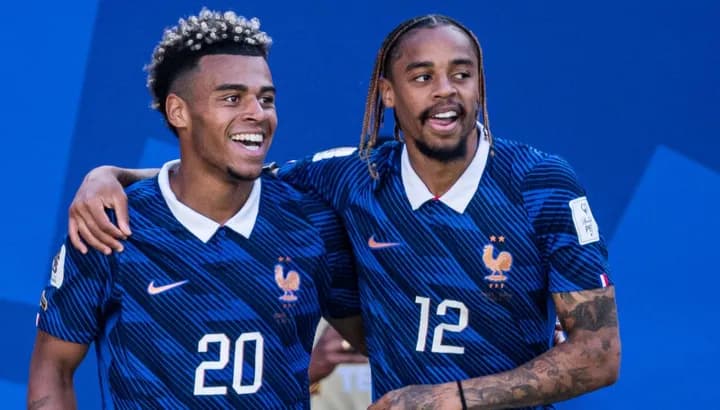 Arsenal Keeps Eye on PSG's Bradley Barcola Amid Competition from Liverpool