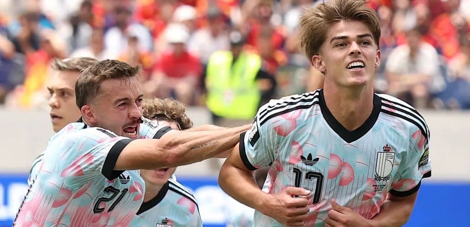 Atalanta Sets €50 Million Price Tag on De Ketelaere Amid Interest from Bayern Munich and PSG