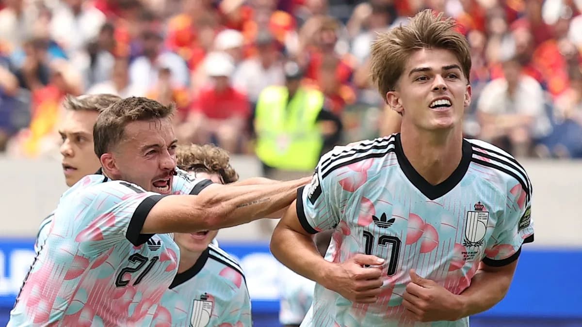 Atalanta Sets €50 Million Price Tag on De Ketelaere Amid Interest from Bayern Munich and PSG