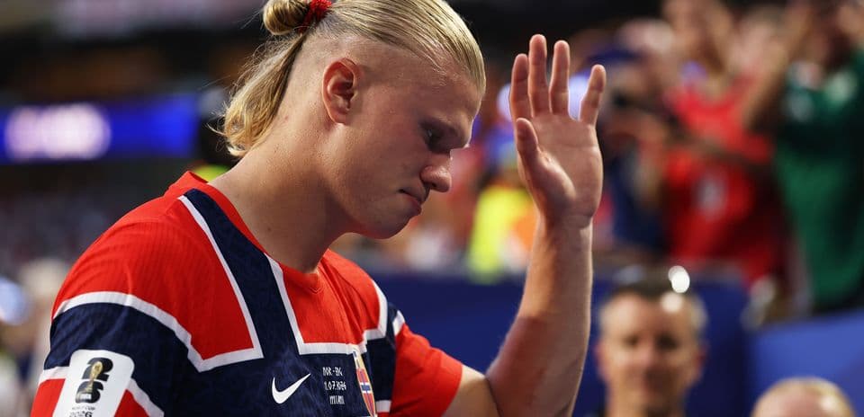 Why Was Erling Haaland Substituted as Norway Sought a Goal Against England?