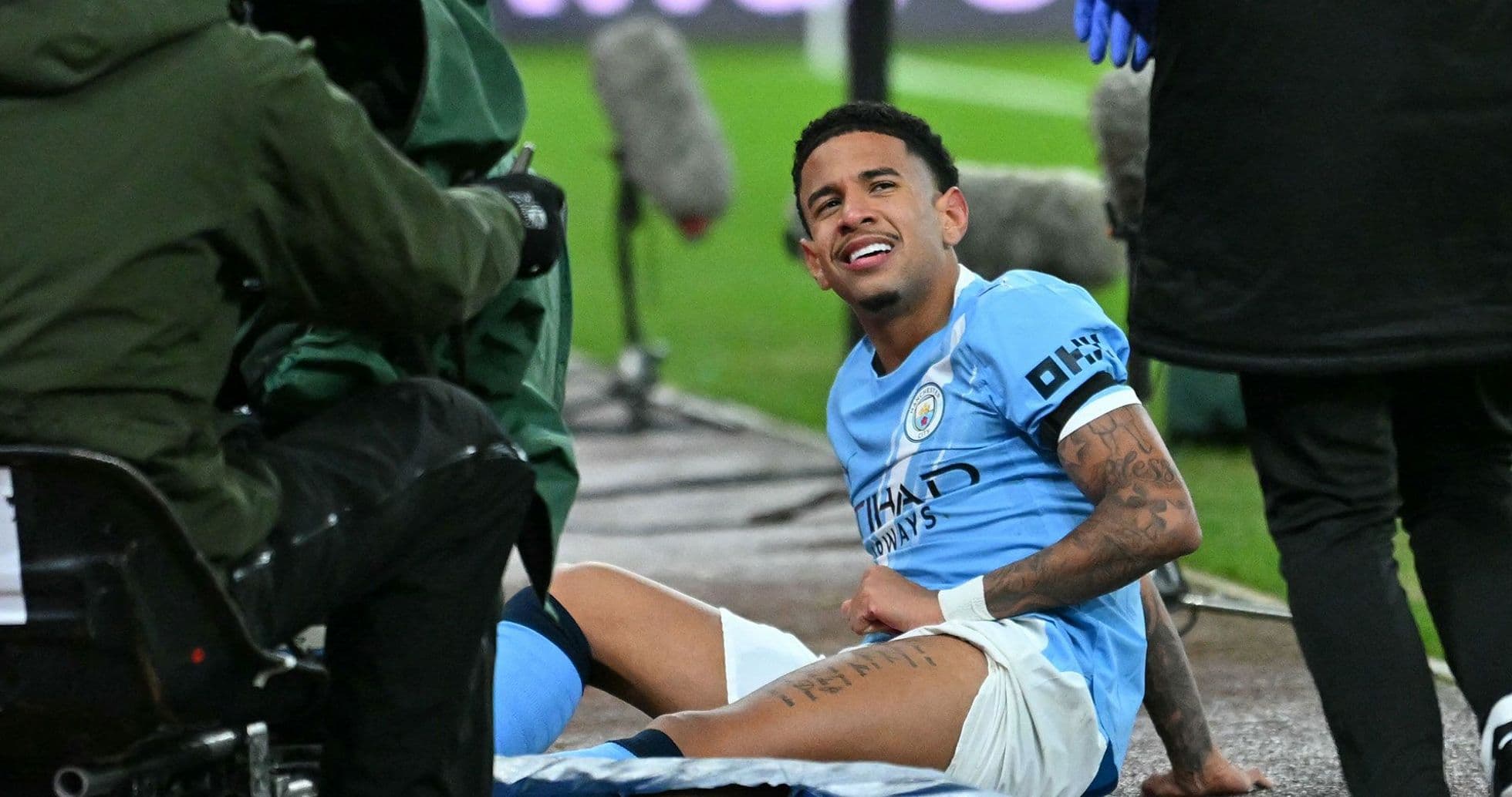 Manchester City Eyes Chelsea Winger Pedro Neto as Savinho's Replacement