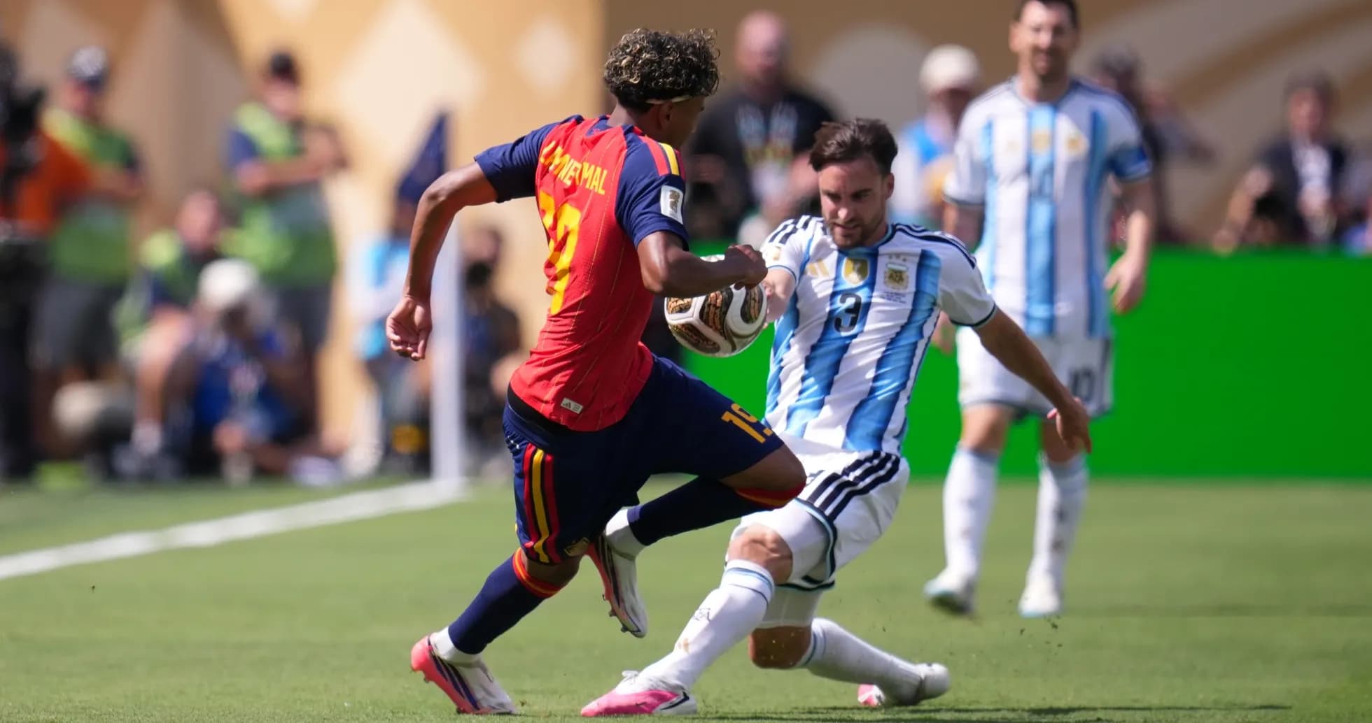 Spain and Argentina players battling for the ball Spain and Argentina players battling for the ball