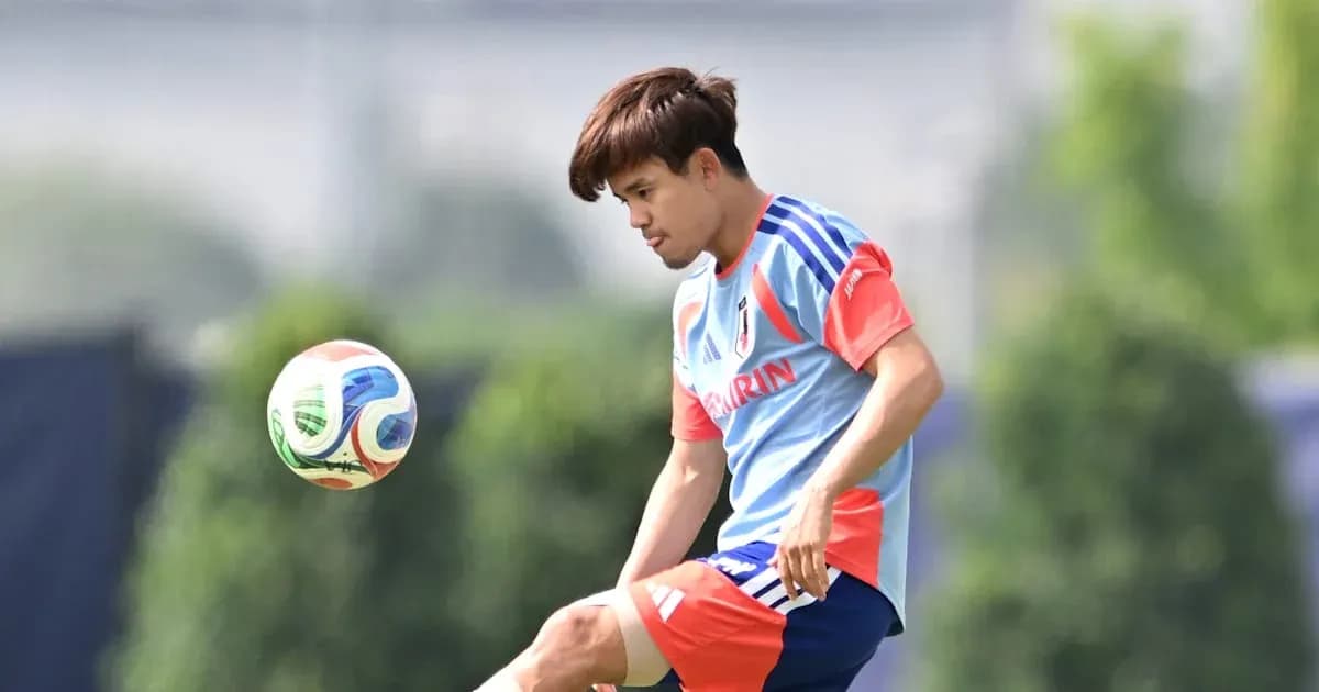Player controlling ball during training session Player controlling ball during training session