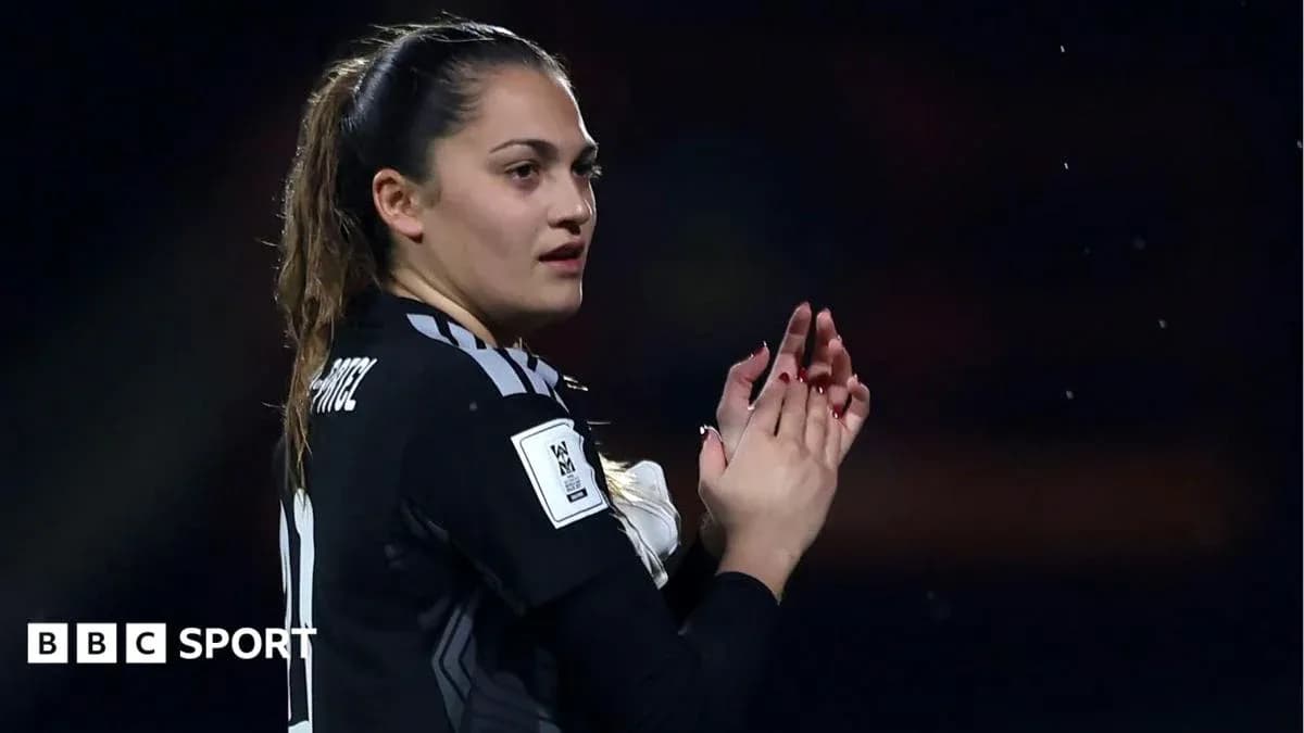Goalkeeper clapping during a match Goalkeeper clapping during a match