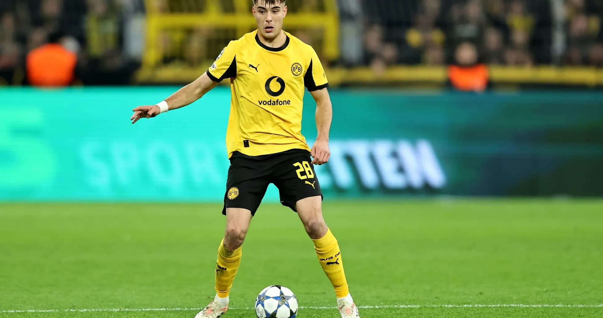 Borussia Dortmund player preparing for a pass Borussia Dortmund player preparing for a pass