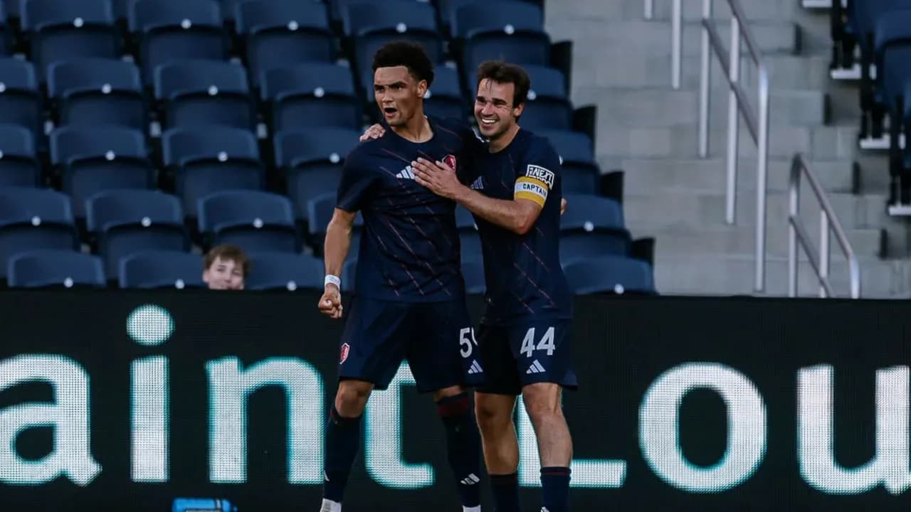 Celebrating players during Minnesota United II match Celebrating players during Minnesota United II match