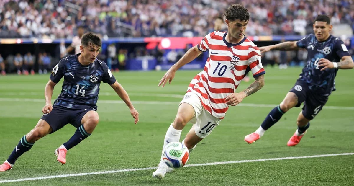 US player dribbling past opponents during match US player dribbling past opponents during match